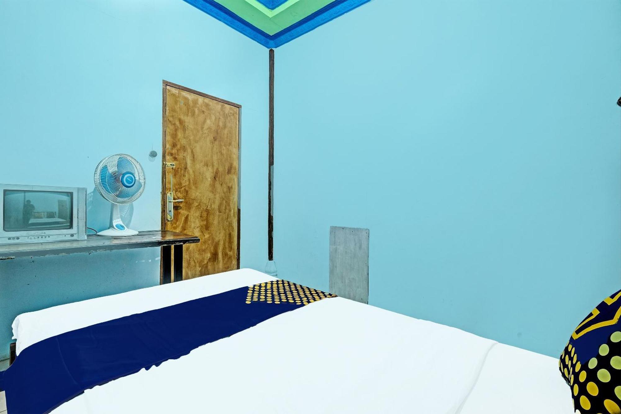 Spot On 91916 Joglo Doyong Homestay Syariah Yogyakarta Luaran gambar