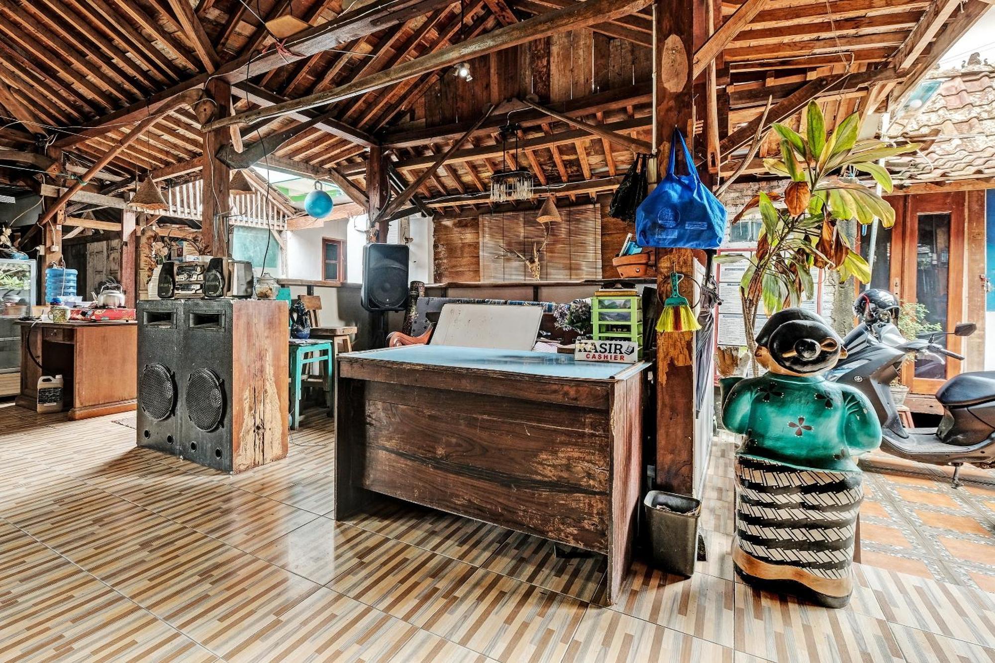 Spot On 91916 Joglo Doyong Homestay Syariah Yogyakarta Luaran gambar