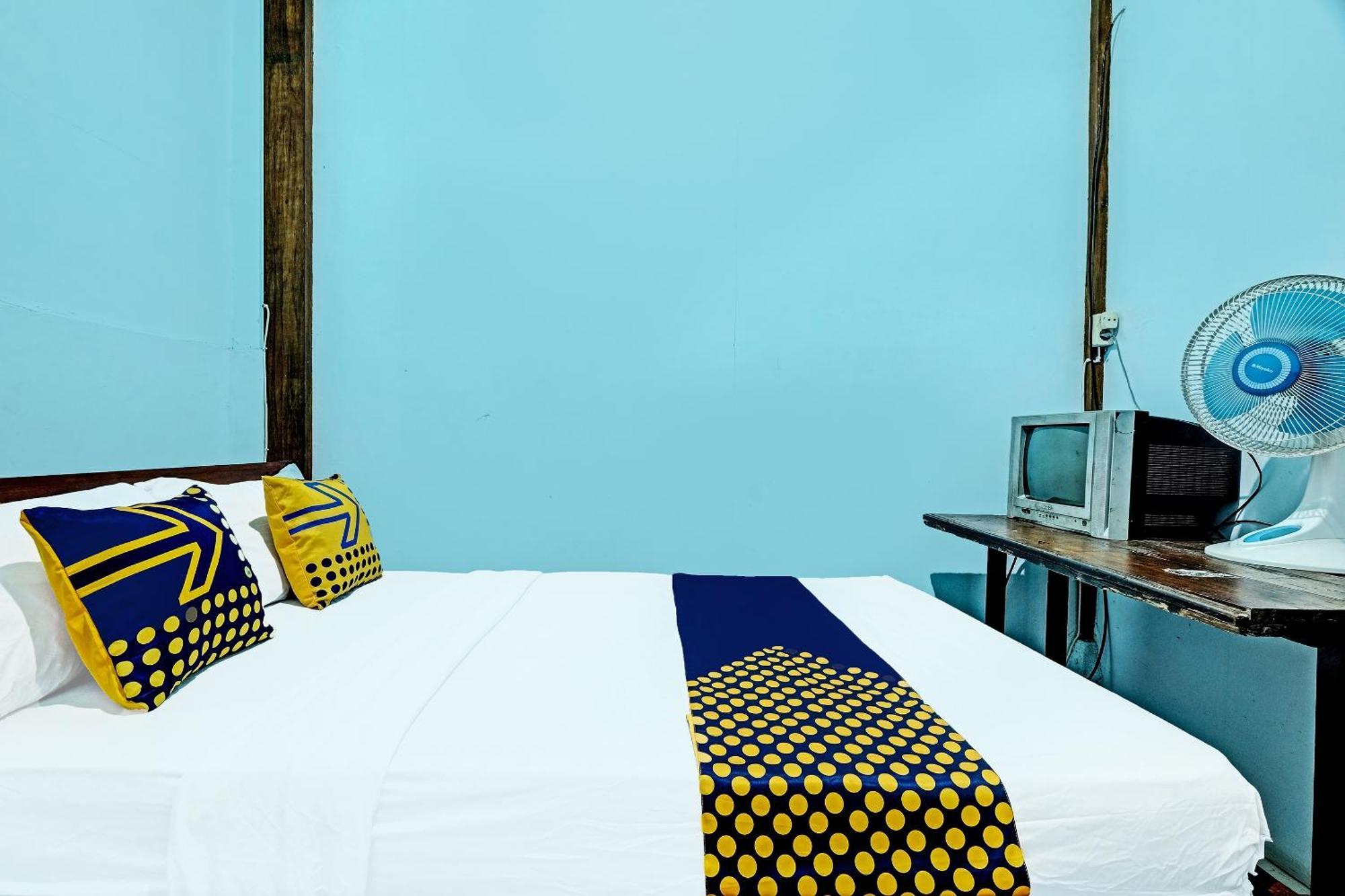 Spot On 91916 Joglo Doyong Homestay Syariah Yogyakarta Luaran gambar